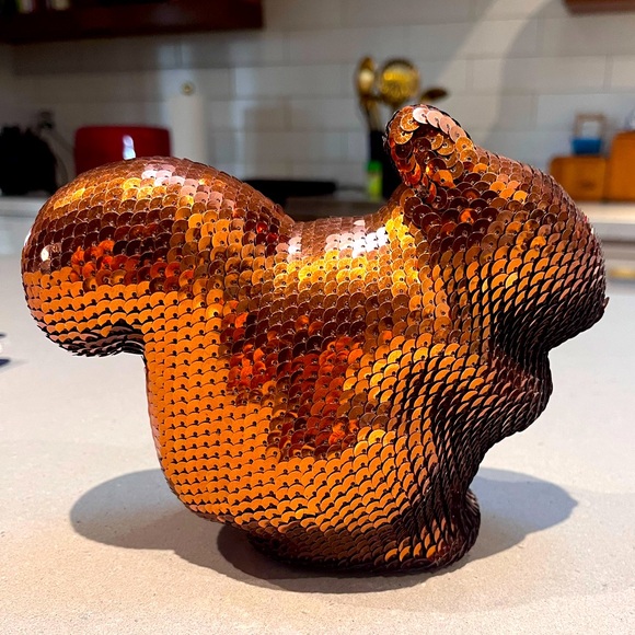 BRONZE COLOURED SEQUIN SQUIRREL - Picture 3 of 7